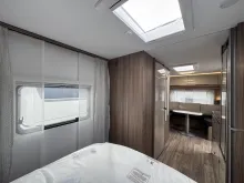 Fahrzeugbild Fendt Tendenza 560 SFDW Alde Heizung, 2000 KG #12