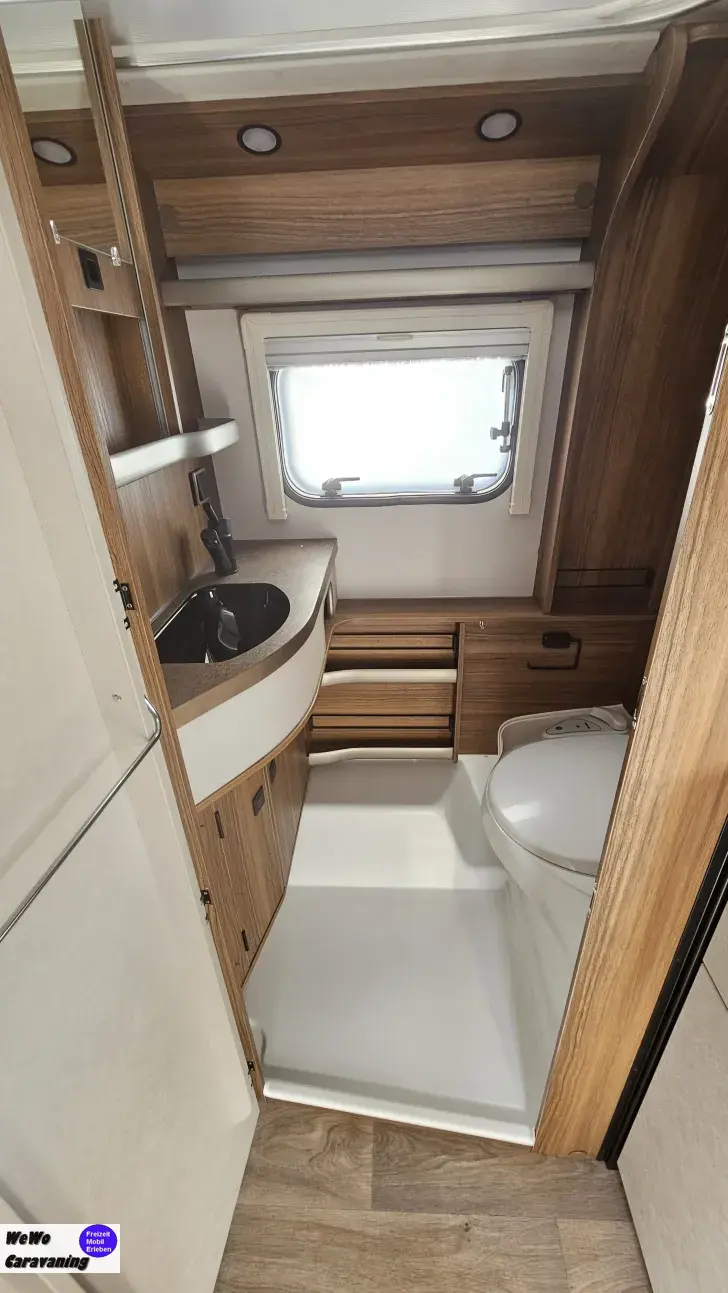 Fahrzeugbild Hymer Eriba Touring 420 Legend, Cristal Silver #10