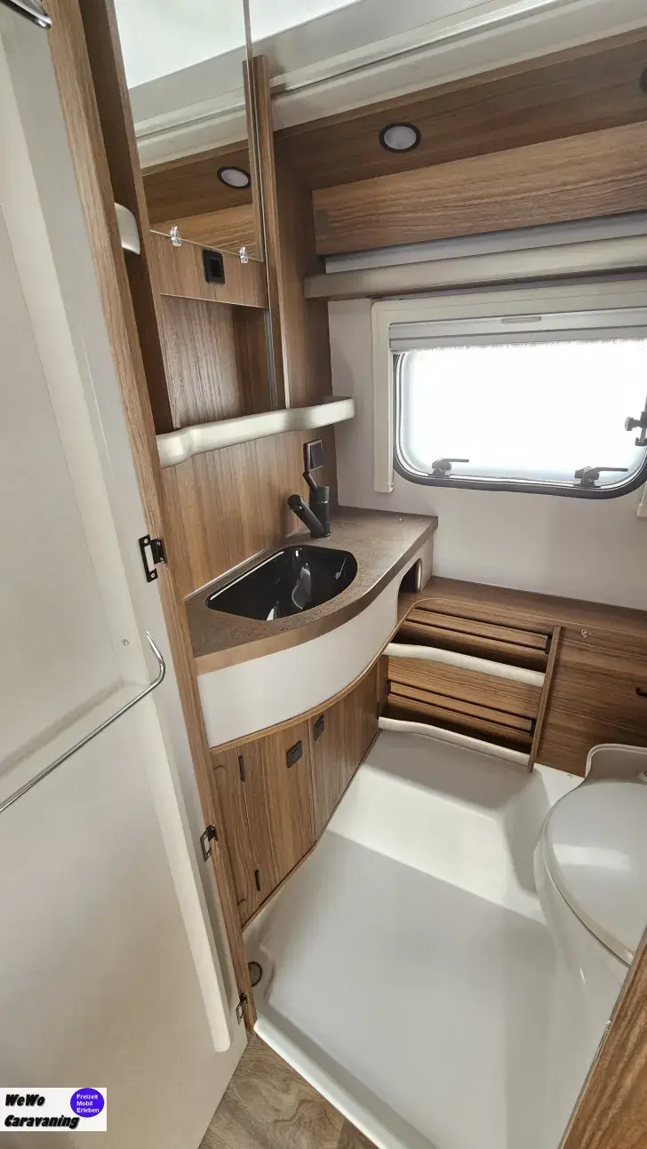 Fahrzeugbild Hymer Eriba Touring 420 Legend, Cristal Silver #12