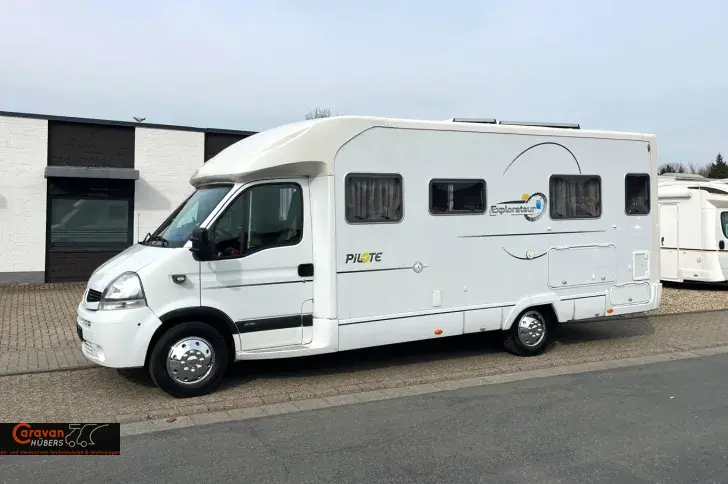 Fahrzeugbild Pilote Explorateur 715 #1