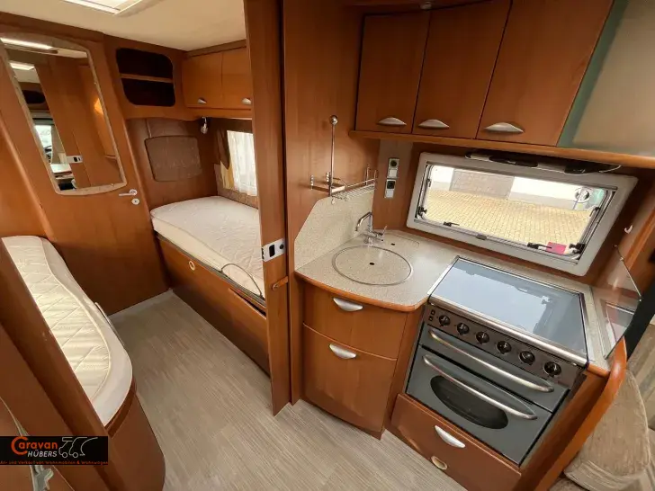 Fahrzeugbild Pilote Explorateur 715 #12