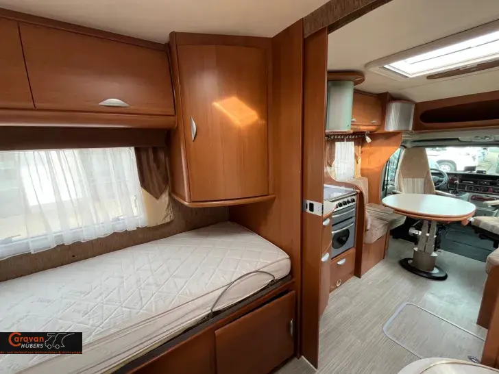 Fahrzeugbild Pilote Explorateur 715 #15