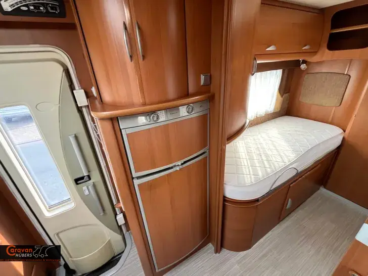 Fahrzeugbild Pilote Explorateur 715 #18