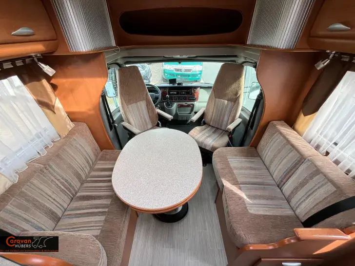 Fahrzeugbild Pilote Explorateur 715 #29