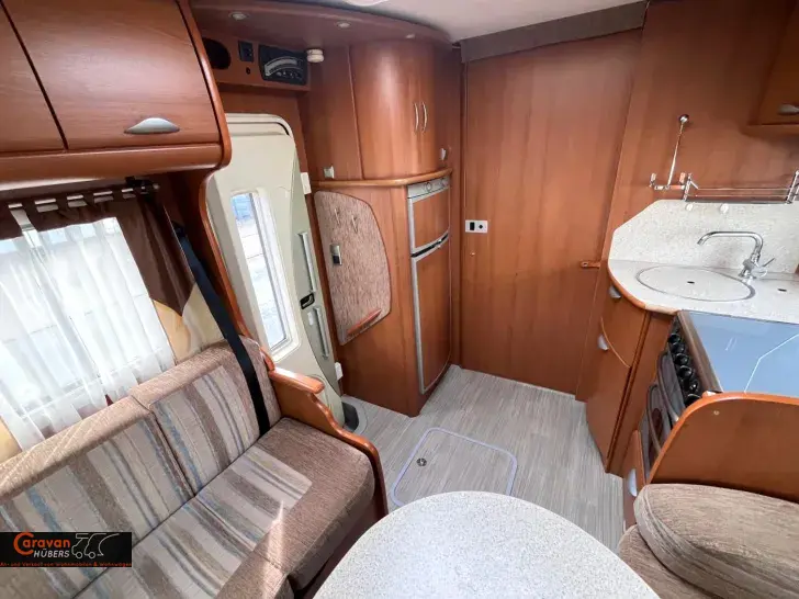 Fahrzeugbild Pilote Explorateur 715 #32