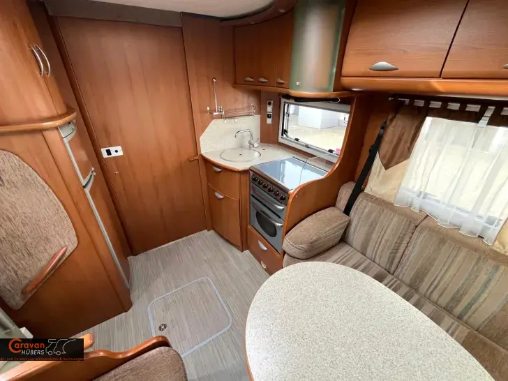 Fahrzeugbild Pilote Explorateur 715 #33