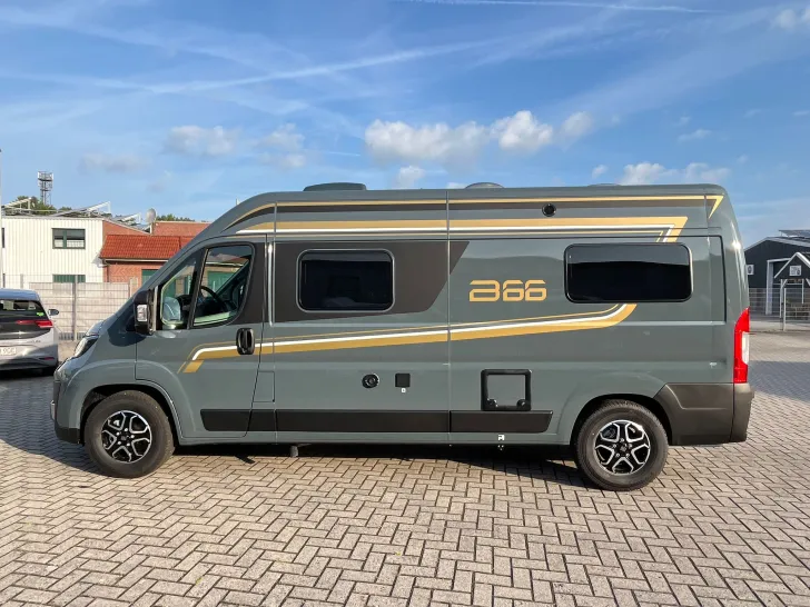 Fahrzeugbild Bürstner B66 600 C Automatik, Markise, Leder #5