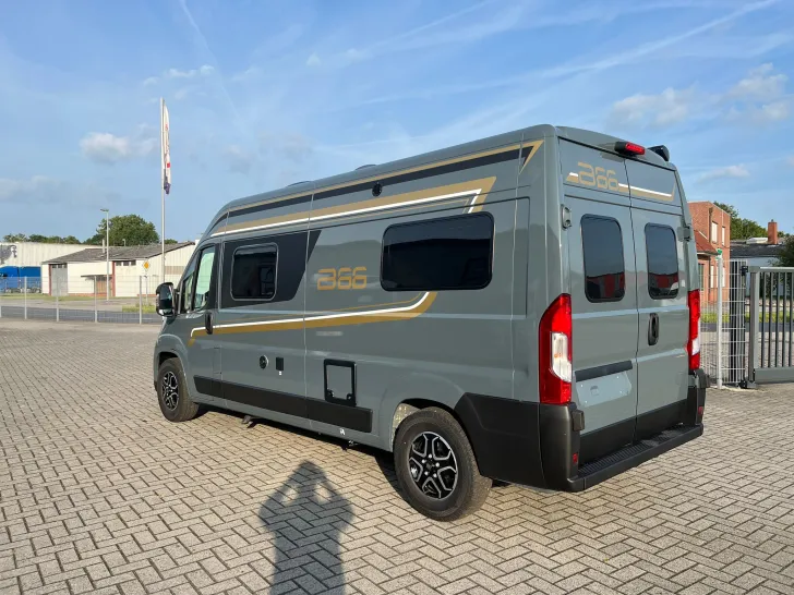 Fahrzeugbild Bürstner B66 600 C Automatik, Markise, Leder #6