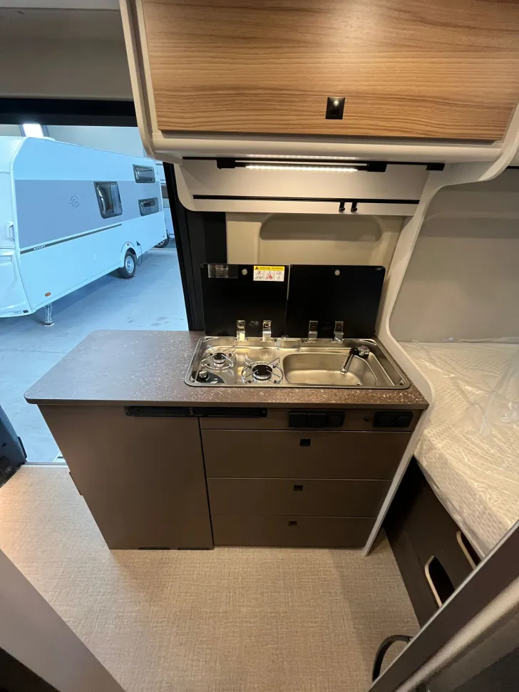 Fahrzeugbild Bürstner B66 600 C Automatik, Markise, Leder #13