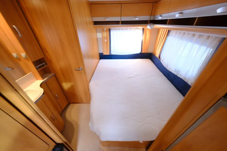 Fahrzeugbild Wilk 560 B / Festbett / Rundsitzgruppe #8