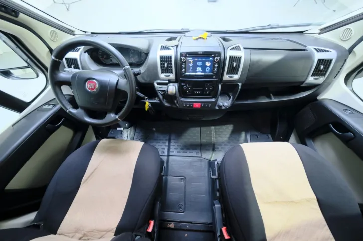 Fahrzeugbild Bürstner Ixeo Time IT726 fiftyfive/Automatik/Einzelbetten #7