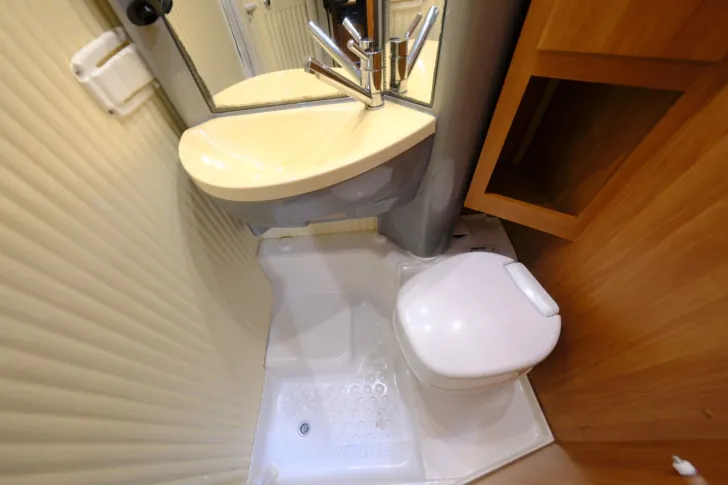 Fahrzeugbild Dethleffs A 6671 Advantage  / Festbett / Garage #15