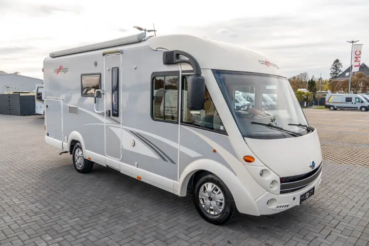 Fahrzeugbild Carthago Tourer I 142 QB *SAT*2xTV*Solar*AHK*5Personen* #1
