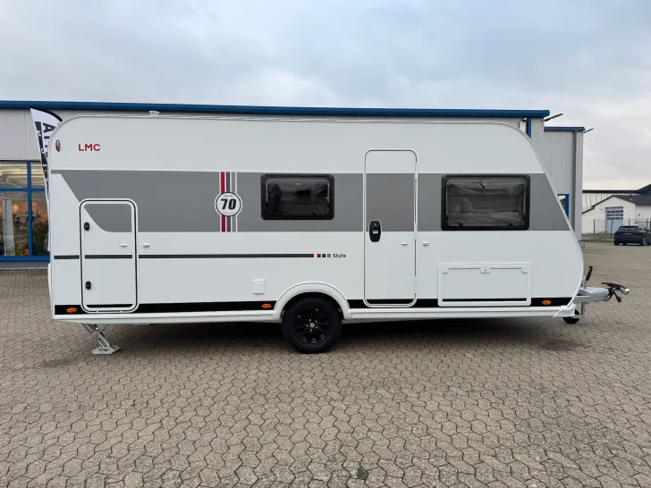 Fahrzeugbild LMC Style 493 K 70 Jahre - MARKISE - AUFLASTUNG #13