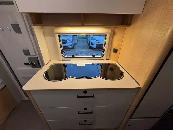 Fahrzeugbild LMC Style 493 K 70 Jahre - MARKISE - AUFLASTUNG #25