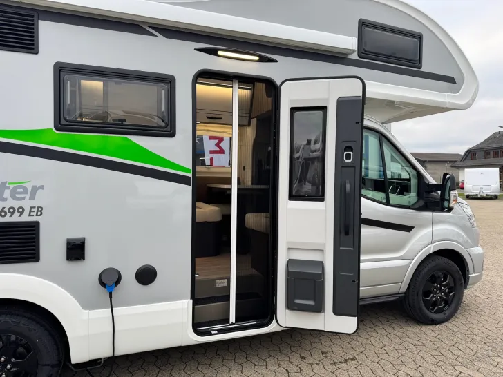 Fahrzeugbild Forster Alkoven A 699 EB, MJ26, KLIMA, SAT, TV, ,SOLAR #16