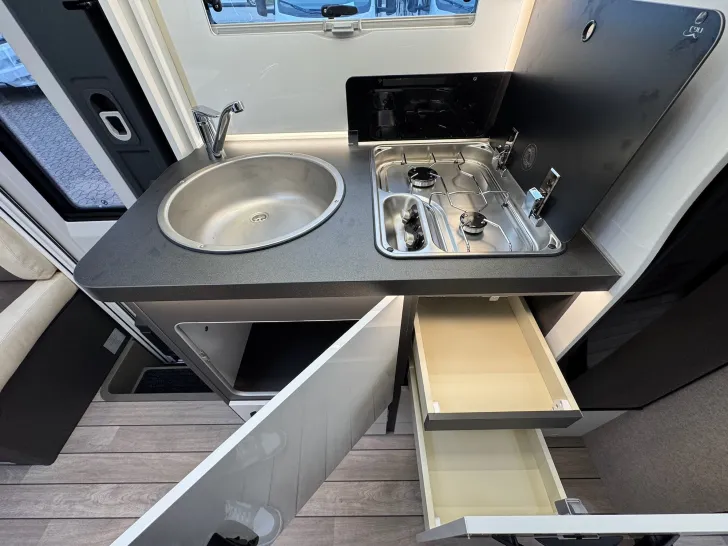 Fahrzeugbild Forster Alkoven A 699 EB, MJ26, KLIMA, SAT, TV, ,SOLAR #31