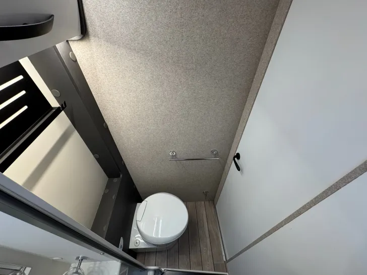 Fahrzeugbild Forster Alkoven A 699 EB, MJ26, KLIMA, SAT, TV, ,SOLAR #35