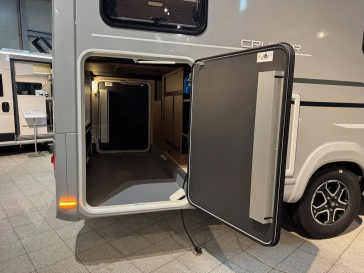 Fahrzeugbild LMC Cruiser 740 EL, MJ26, MARKISE - SOLAR #16