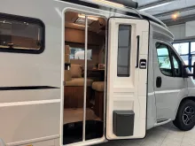 Fahrzeugbild LMC Cruiser 740 EL, MJ26, MARKISE - SOLAR #20