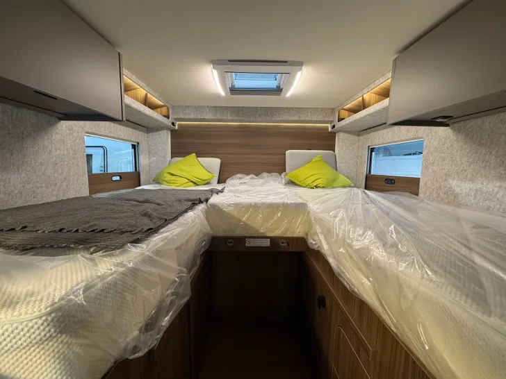 Fahrzeugbild LMC Cruiser 740 EL, MJ26, MARKISE - SOLAR #31
