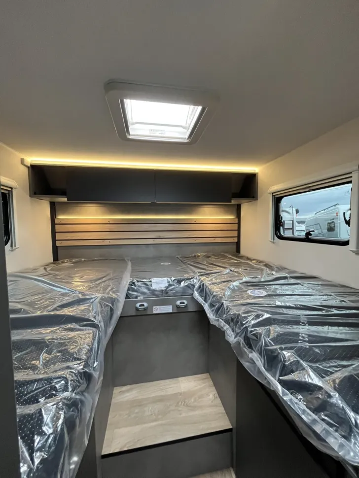 Fahrzeugbild Crosscamp EXPDN T 7.0 E Peugeot #7