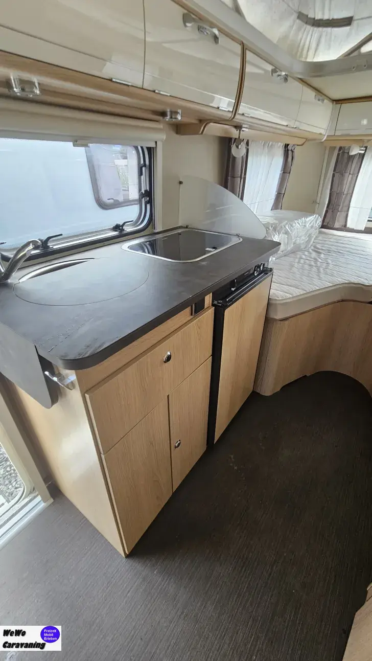 Fahrzeugbild Hymer Eriba Touring 542 60 Edition Mover Markise #5