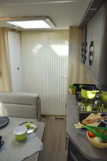 Fahrzeugbild Hobby De Luxe 540 KMFe IC-Line *Mover*Autrakpaket* #12