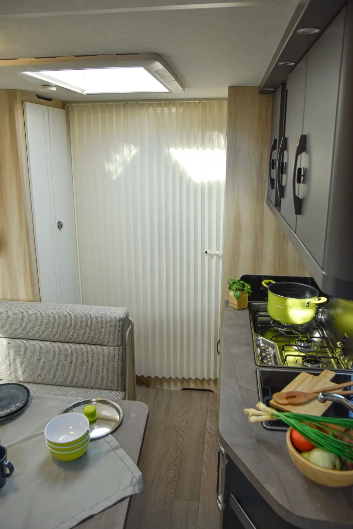 Fahrzeugbild Hobby De Luxe 540 KMFe IC-Line *Mover*Autrakpaket* #12