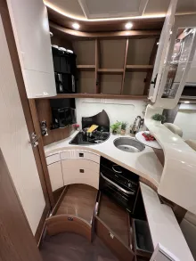 Fahrzeugbild Carthago chic e-line I 50 LE DA Mercedes (341) #23