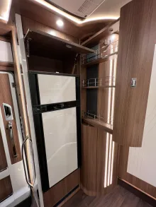 Fahrzeugbild Carthago chic e-line I 50 LE DA Mercedes (341) #25