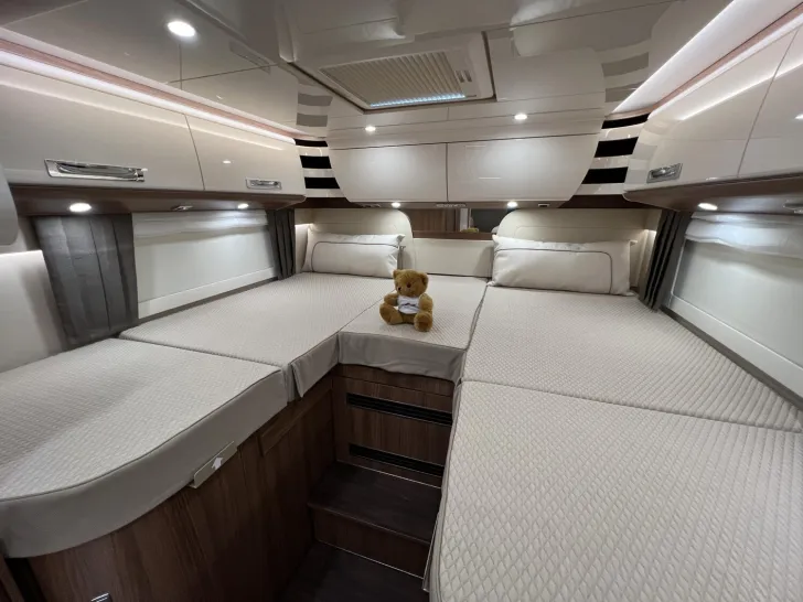Fahrzeugbild Carthago chic e-line I 50 LE DA Mercedes (341) #28