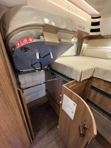 Fahrzeugbild Carthago chic e-line I 50 LE DA Mercedes (341) #30