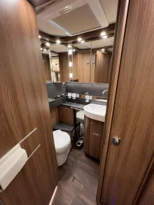 Fahrzeugbild Carthago chic e-line I 50 LE DA Mercedes (341) #38