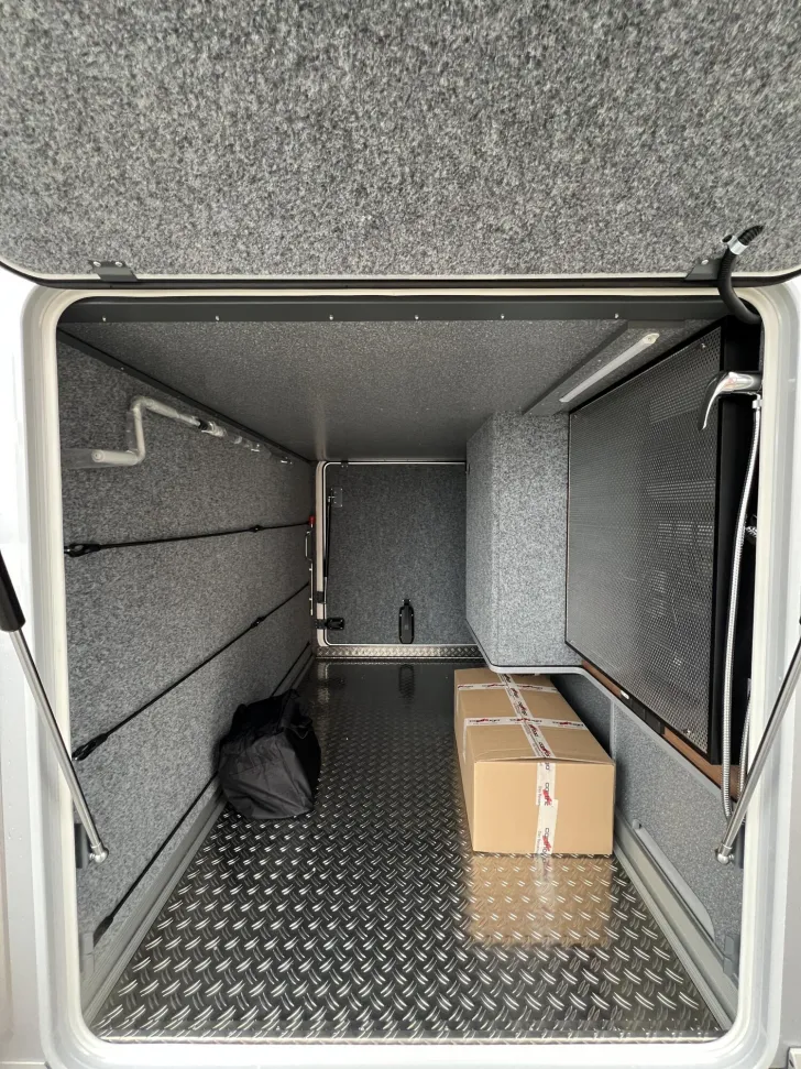 Fahrzeugbild Carthago chic e-line I 50 LE DA Mercedes (341) #45