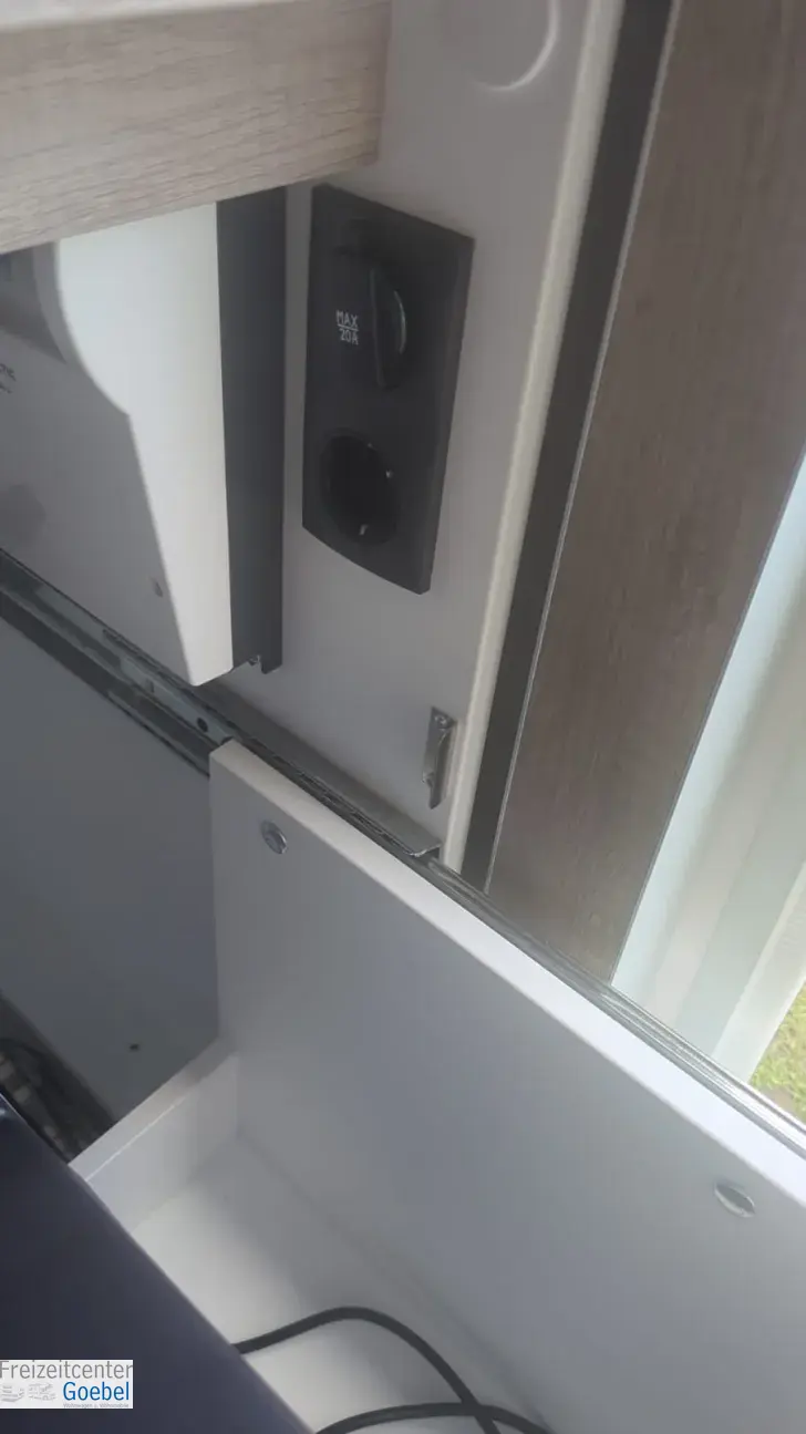 Fahrzeugbild Hobby Beachy 360 Vorzelt Dorema Mistral #15