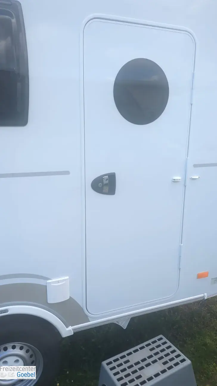 Fahrzeugbild Hobby Beachy 360 Vorzelt Dorema Mistral #10