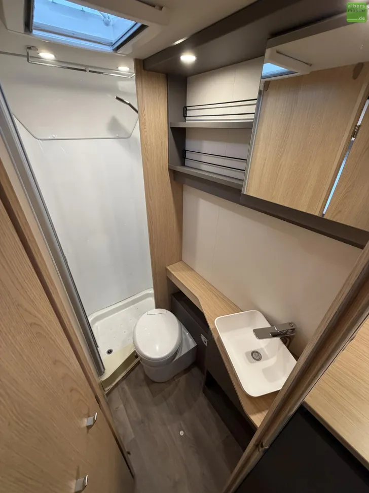 Fahrzeugbild LMC Tourer Lift H 630 6xSolar SAT LithiumKlimaTV ZLF #17