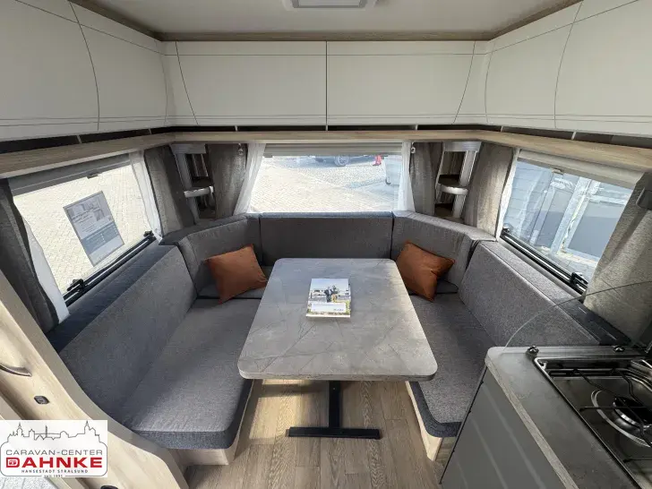 Fahrzeugbild Hobby De Luxe 460 UFe IC-Line Mover & KNOTT ETS Plus #9