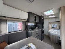 Fahrzeugbild Hobby De Luxe 460 UFe IC-Line Mover & KNOTT ETS Plus #10