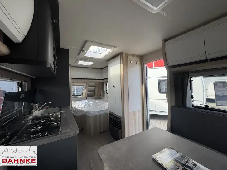 Fahrzeugbild Hobby De Luxe 460 UFe IC-Line Mover & KNOTT ETS Plus #11