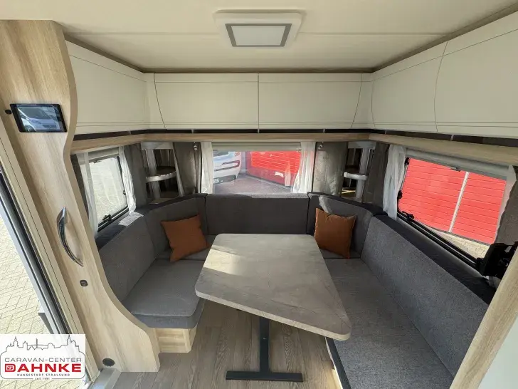 Fahrzeugbild Hobby De Luxe 495 UL IC-Line 3.074,-€ gesparrt! inkl.Mover #9