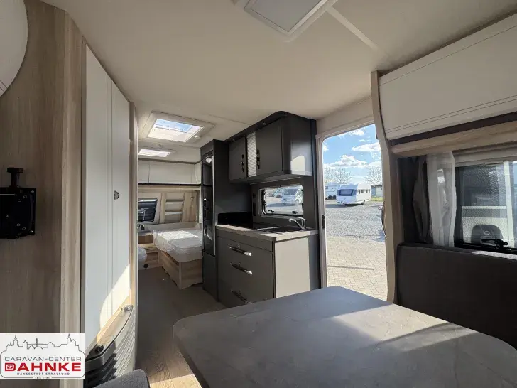 Fahrzeugbild Hobby De Luxe 495 UL IC-Line 3.074,-€ gesparrt! inkl.Mover #11