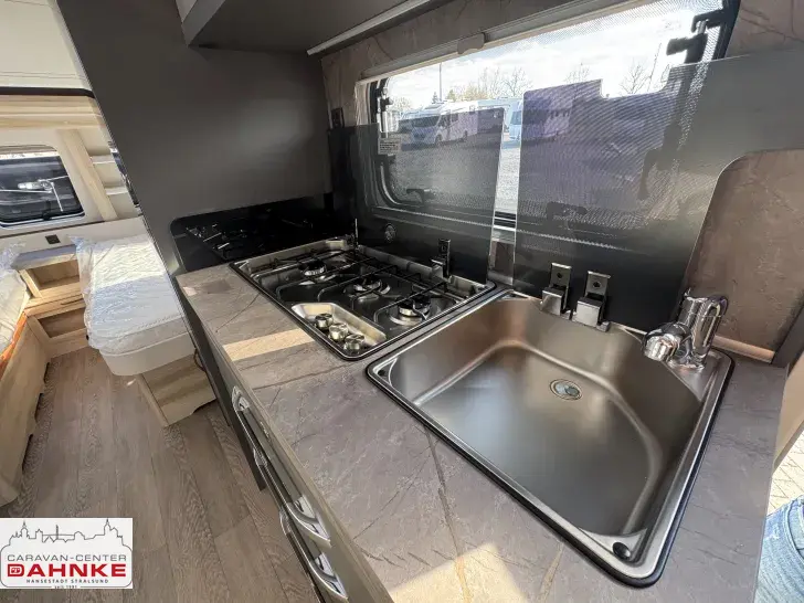 Fahrzeugbild Hobby De Luxe 495 UL IC-Line 3.074,-€ gesparrt! inkl.Mover #12