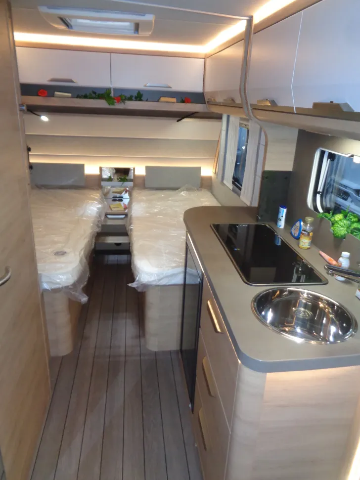 Fahrzeugbild Knaus Südwind 500 EU Black Selection 2026 Black Sel mit Klima Dach #6