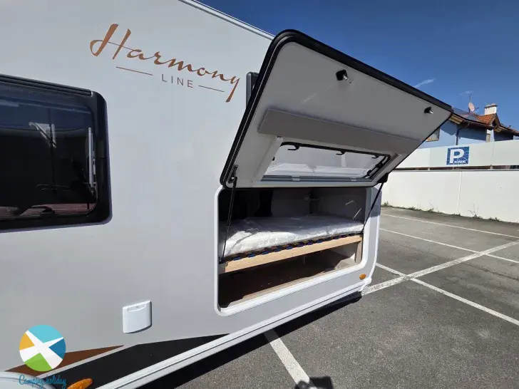 Seitlich Bürstner Averso 560 TK