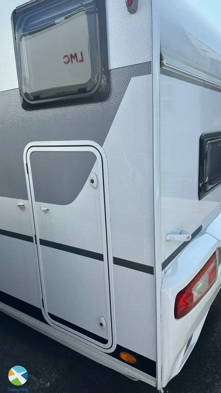 Fahrzeugbild LMC Style 582 K #14