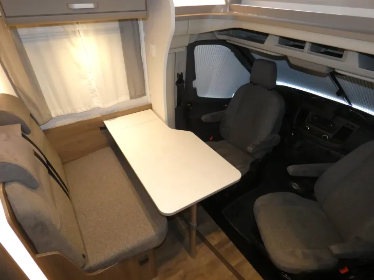 Fahrzeugbild Carado T 338 EDITION24 - Hubbett, Luftfederung, Solar #13