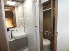 Fahrzeugbild Carado T 338 EDITION24 - Hubbett, Luftfederung, Solar #23