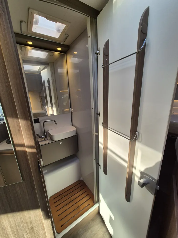 Fahrzeugbild Carado T338 pro+ *LED*Hubbett*Automatik* #27